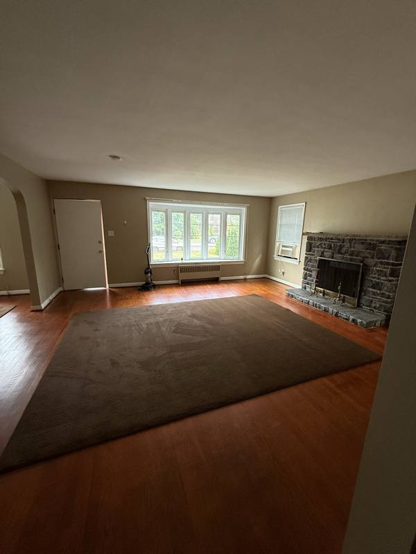 Apartment for rent at 1013 Potomac Ave #1, Hagerstown, MD 21742