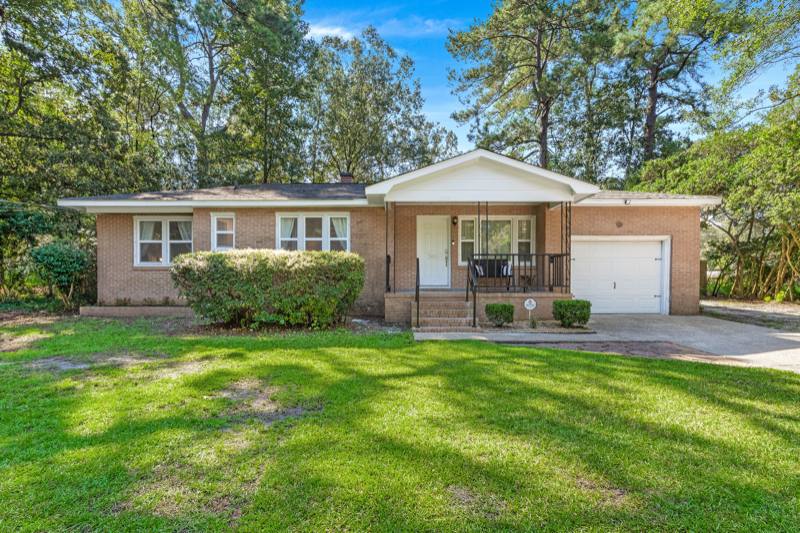 House for rent at 2611 N Oakridge Circle, North Charleston, SC 29420