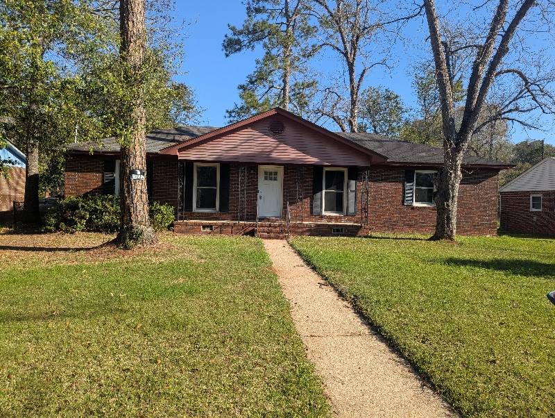 House for rent at 2017 Jones Ave, Albany, GA 31707