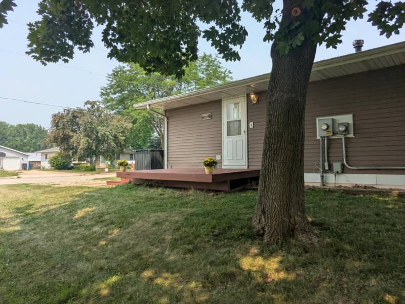 420 Spruce St #420, Omro, WI 54963