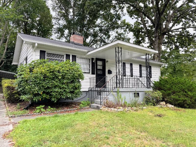 House for rent at 465 E Dr, Oak Ridge, TN 37830