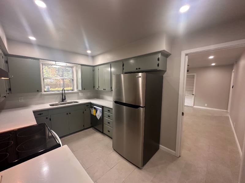House for rent at 1202 Spruce Dr, Richardson, TX 75080