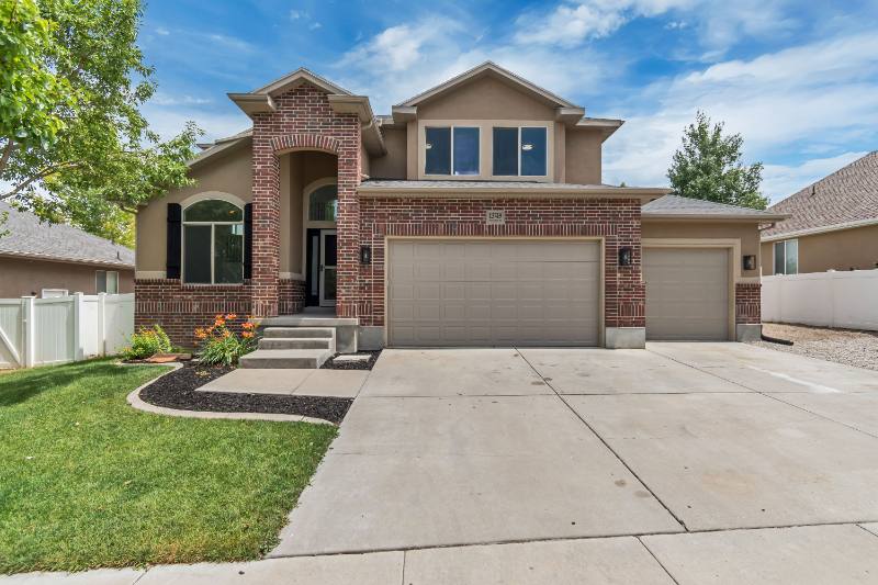 Apartment for rent at 13749 S Crimson Patch Way, Herriman, UT 84096