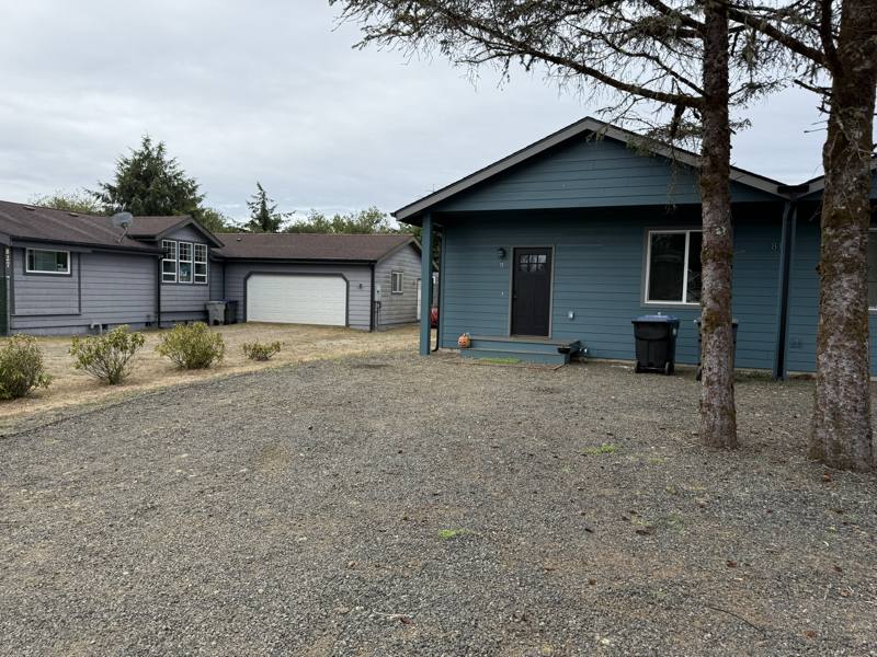 Townhouse for rent at 819 Point Brown Ave SW #A, Ocean Shores, WA 98569