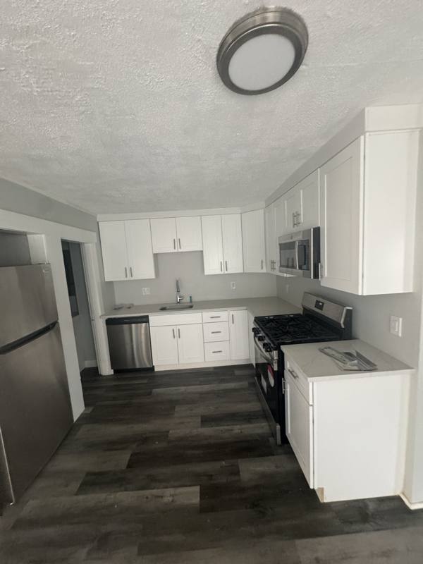 Townhouse for rent at 30 Plimpton St #1, Southbridge, MA 01550