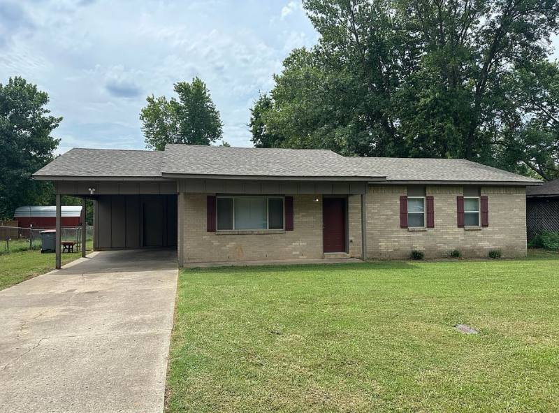House for rent at 405 Monte Lane, Lavaca, AR 72941