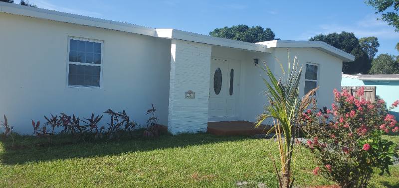 House for rent at 131 SE Serenata Court, Port Saint Lucie, FL 34983