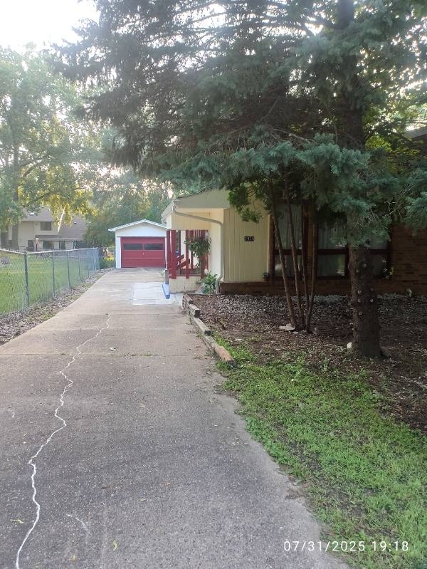 House for rent at 2826 67th St 67 Th, Urbandale, IA 50322