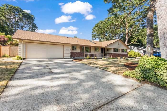 House for rent at 7612 64th Ave W, Lakewood, WA 98499