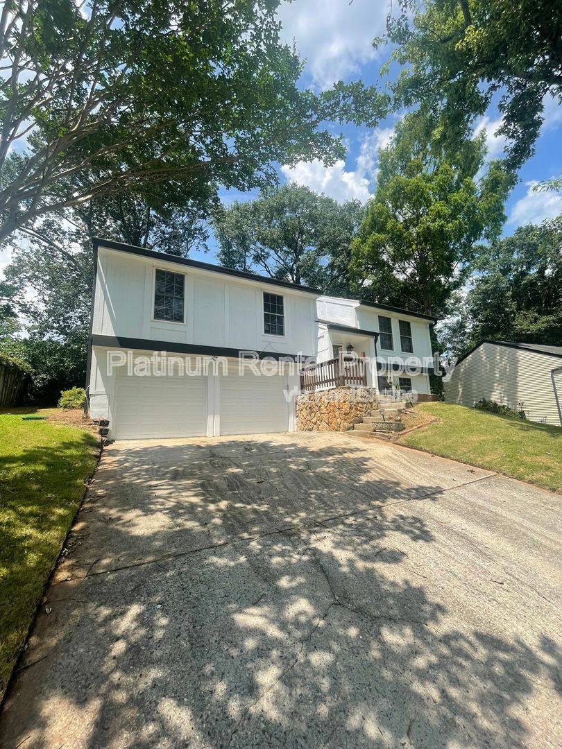 10500 Worthington Hills Manor, Roswell, GA 30076