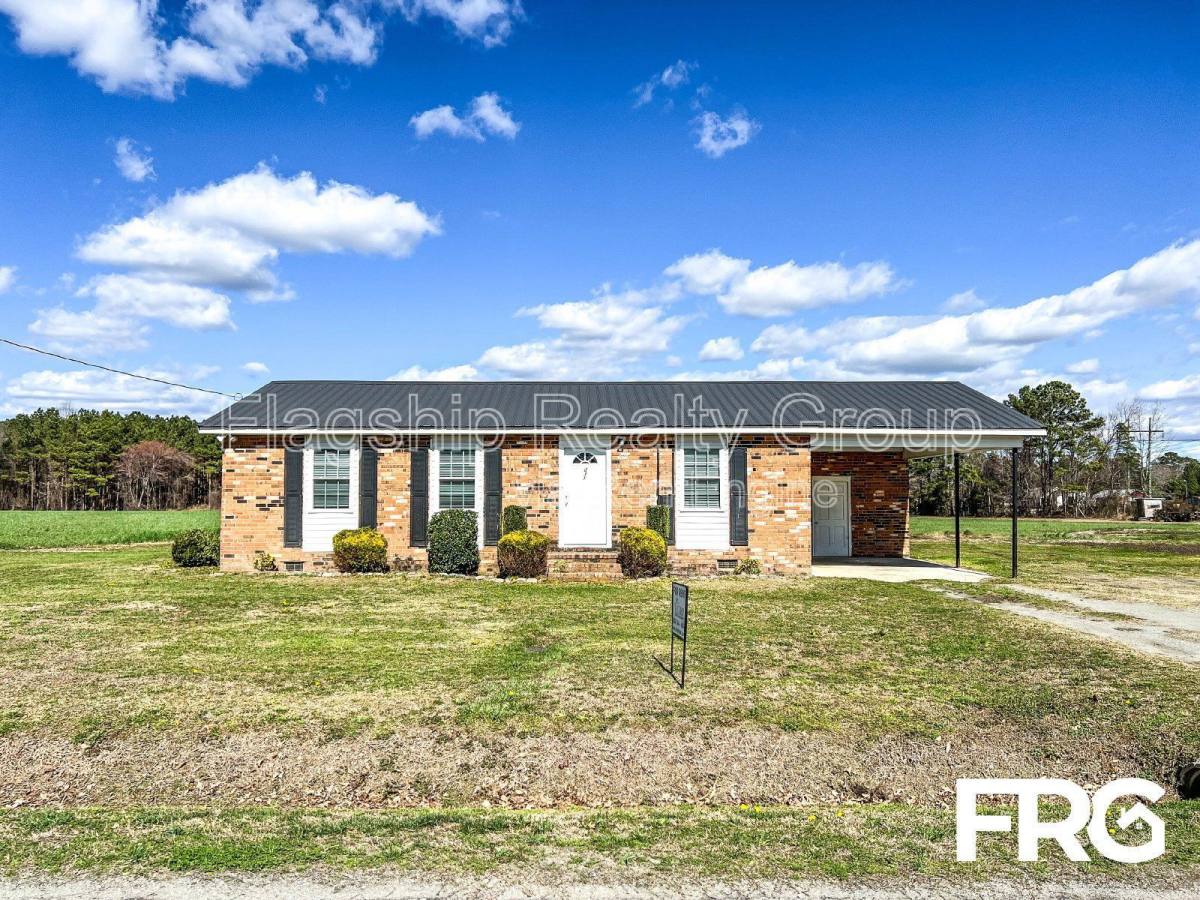 House for rent at 831 Hood Swamp Rd, Goldsboro, NC 27534