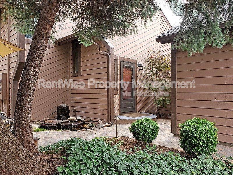 Townhouse for rent at 875 N Gossett Place, Boise, ID 83704