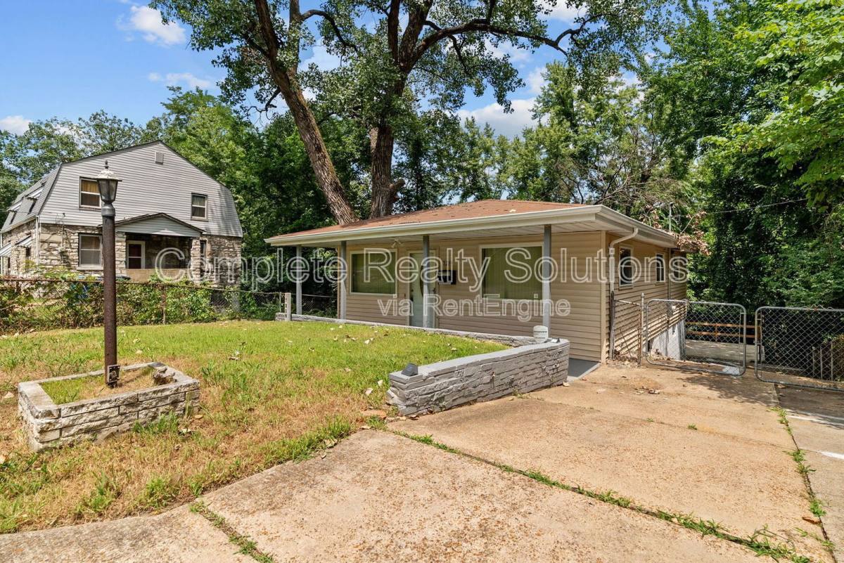 House for rent at 7219 Harney Ave, Saint Louis, MO 63136