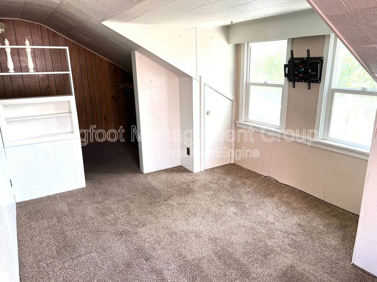 Apartment for rent at 1045 E 6th Ave #5, Helena, MT 59601