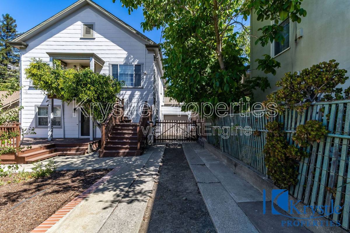 Apartment for rent at 1322 Wanda St, Crockett, CA 94525
