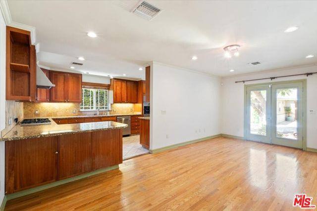 House for rent at 4385 Camellia Ave, Studio City, CA 91604