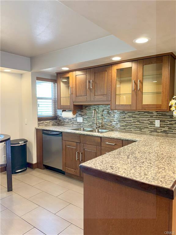 Townhouse for rent at 5216 Lindley Ave #2, Encino, CA 91316