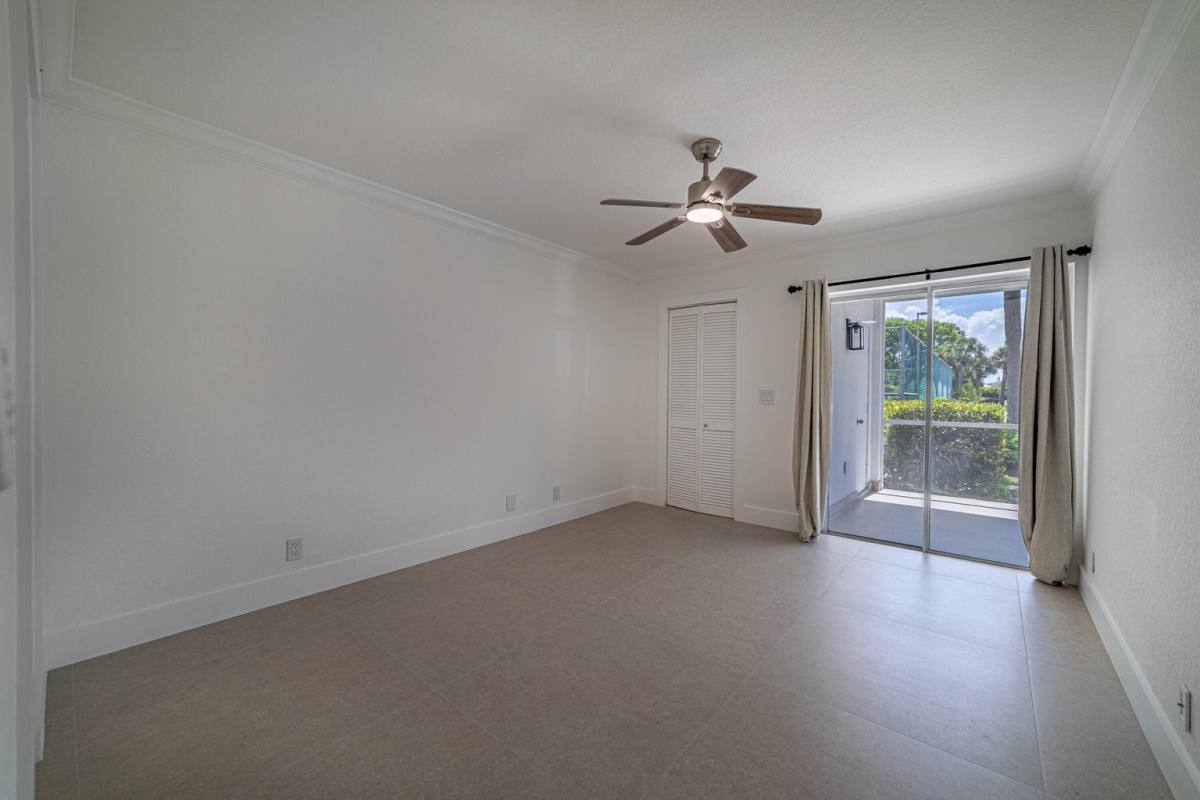 Apartment for rent at 815 Boynton Beach Blvd #106, Boynton Beach, FL 33426