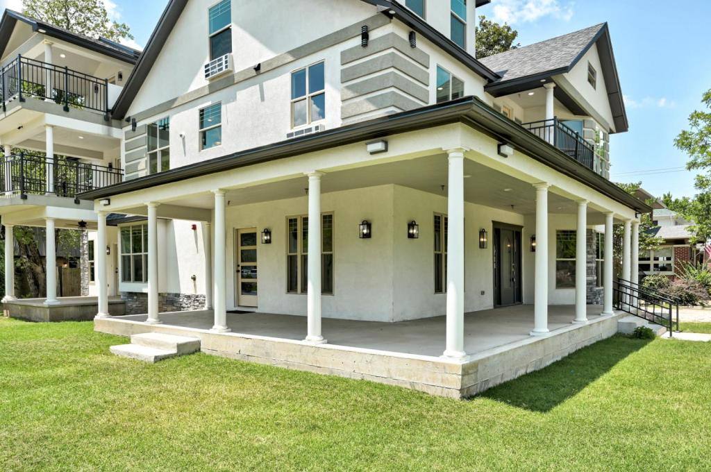 Apartment for rent at 222 S University Blvd, Norman, OK 73069