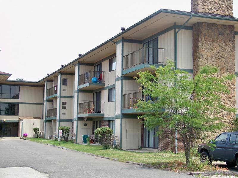 Apartment for rent at 3811 Glen Eagles Blvd #133-2BED 11 -925sq F, Uniontown, OH 44685