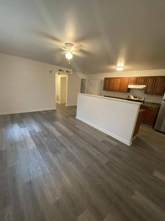 Apartment for rent at 2501 24th St #116, Des Moines, IA 50310