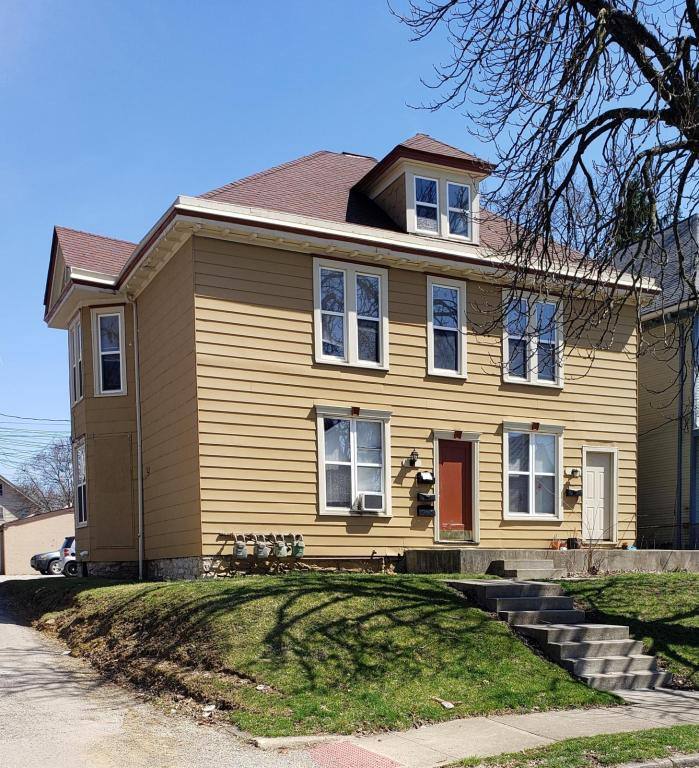 Apartment for rent at 2590 E Ave, Columbus, OH 43202