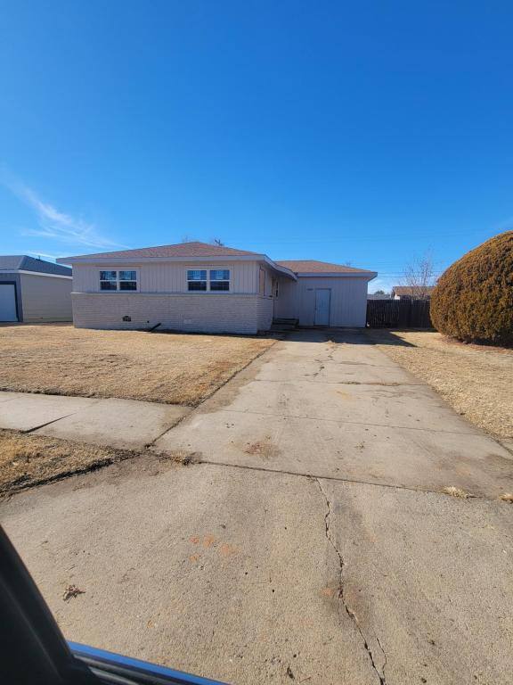 House for rent at 1933 N Dwight, Pampa, TX 79065