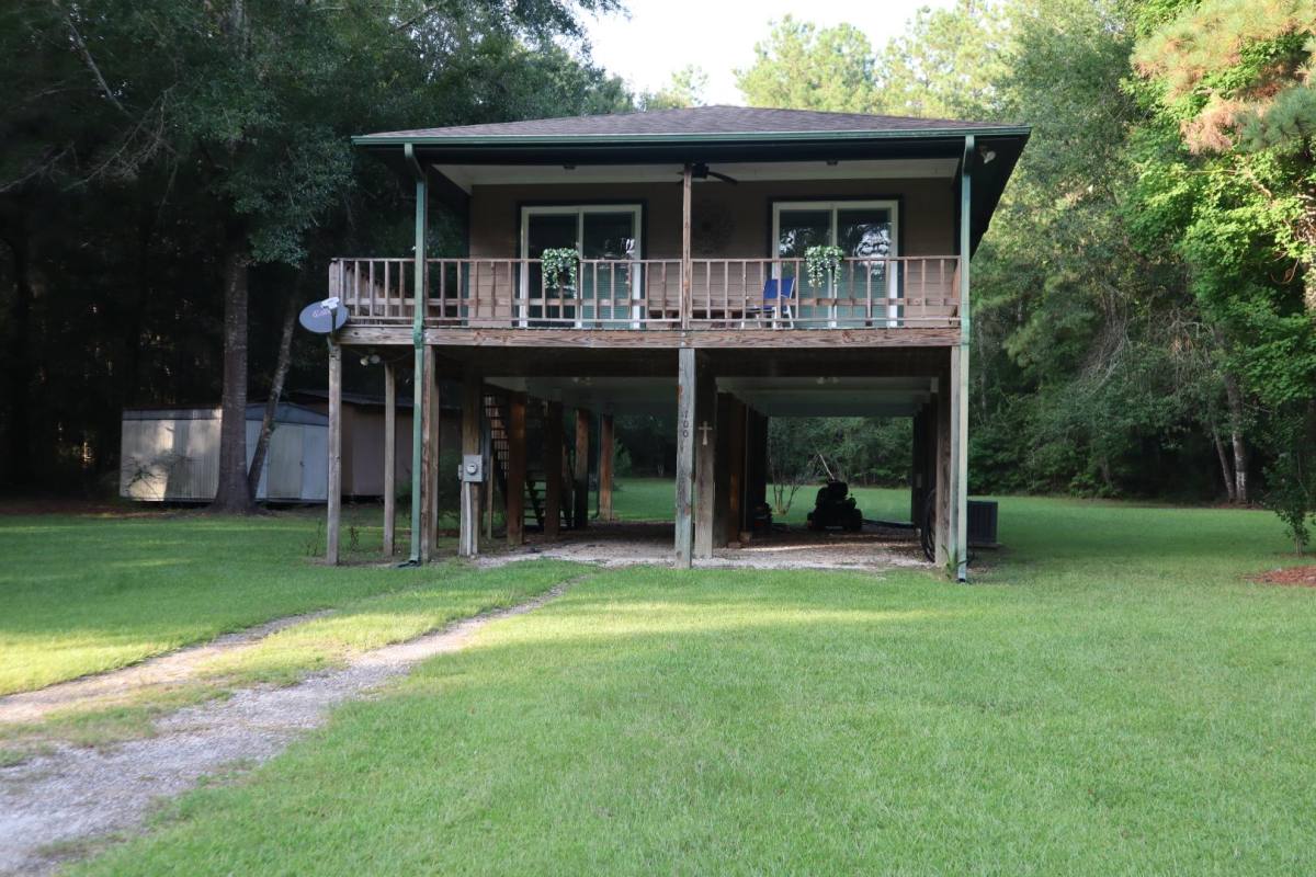 House for rent at 100 Mobil Rd, Kountze, TX 77625