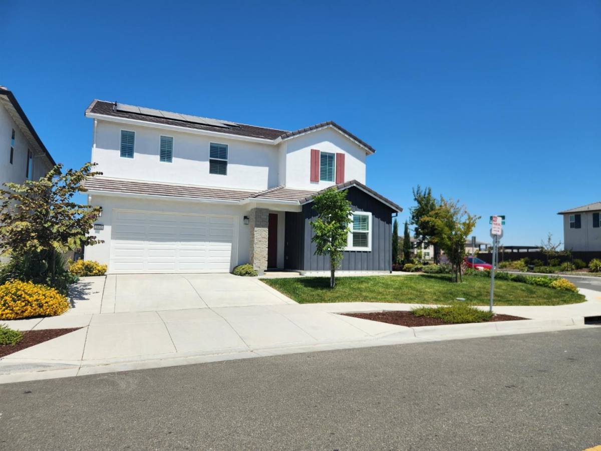 Apartment for rent at 3901 Watermist Way, Sacramento, CA 95835