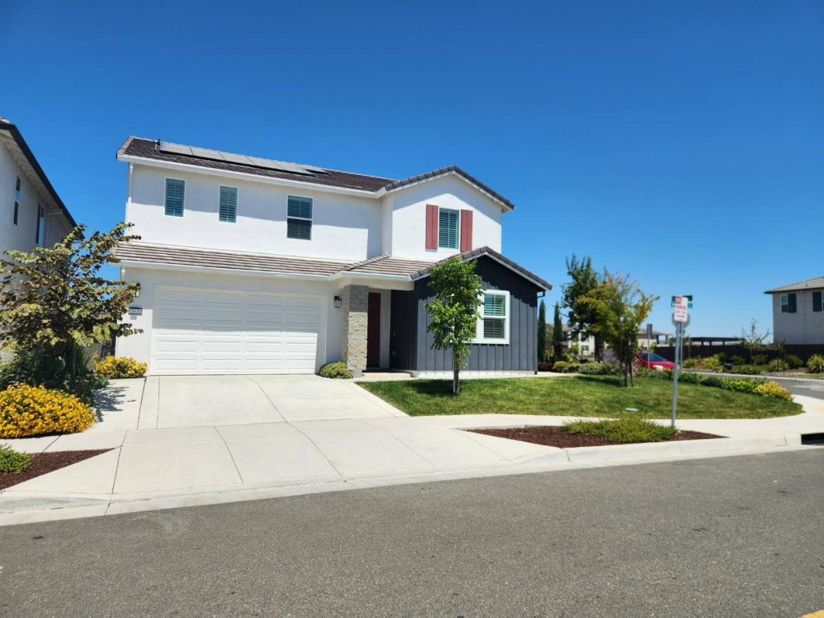 Apartment for rent at 3901 Watermist Way, Sacramento, CA 95835