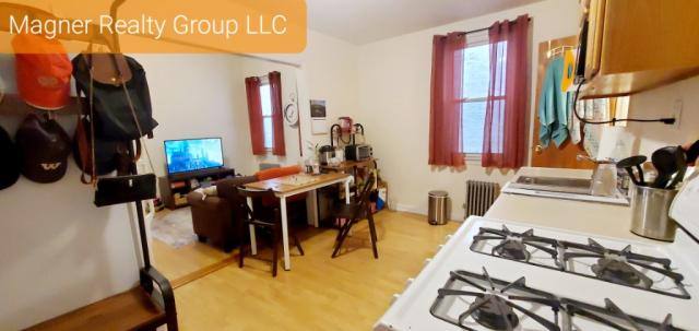 Apartment for rent at 122 Gatling Place #2R, Brooklyn, NY 11209