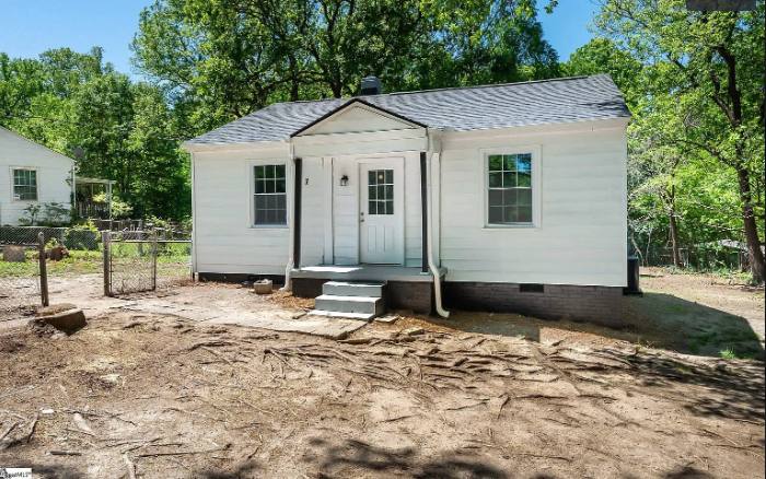 House for rent at 7 Terrell Ave, Greenville, SC 29609