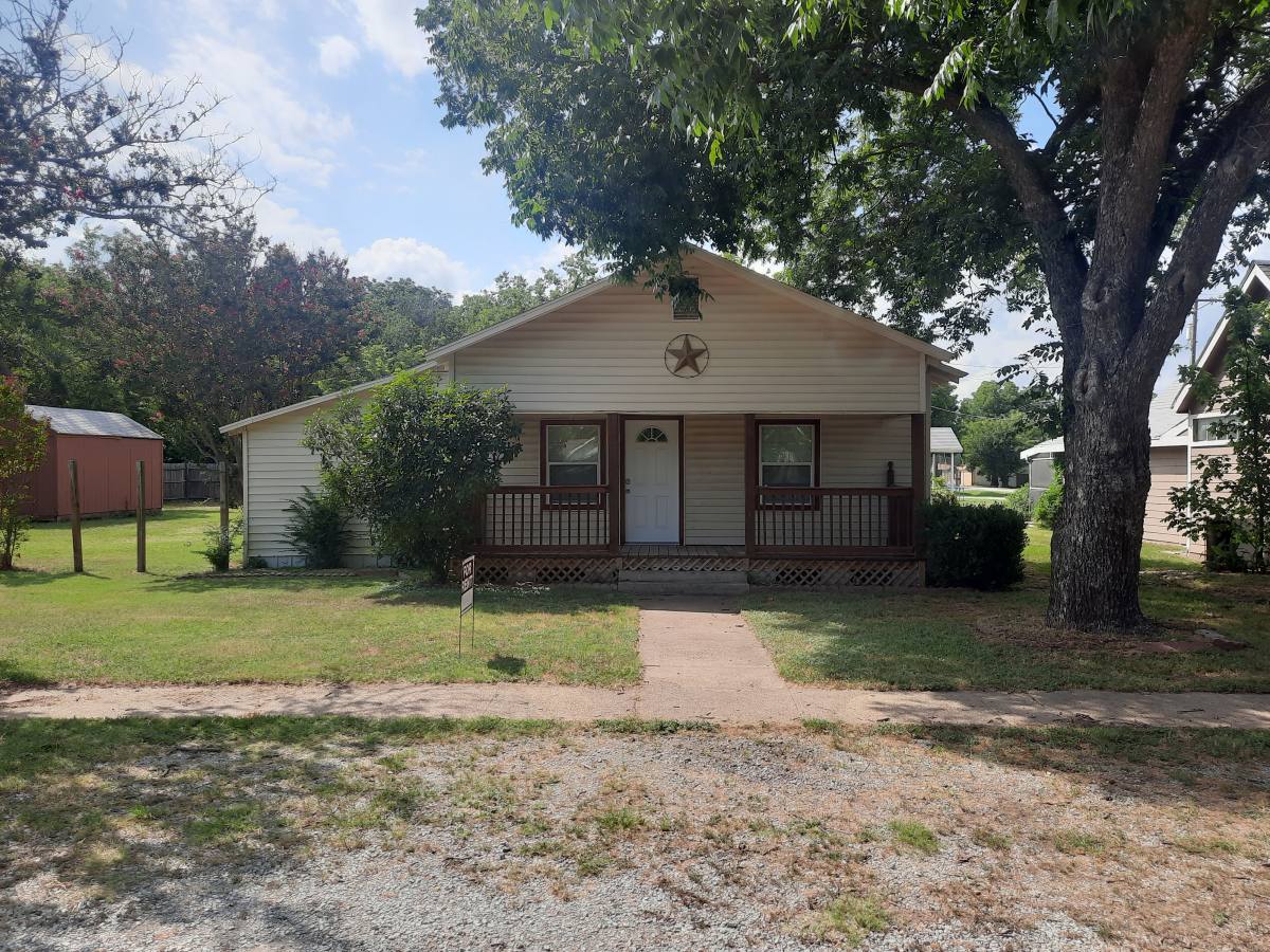 House for rent at 112 N Main St, Blooming Grove, TX 76626