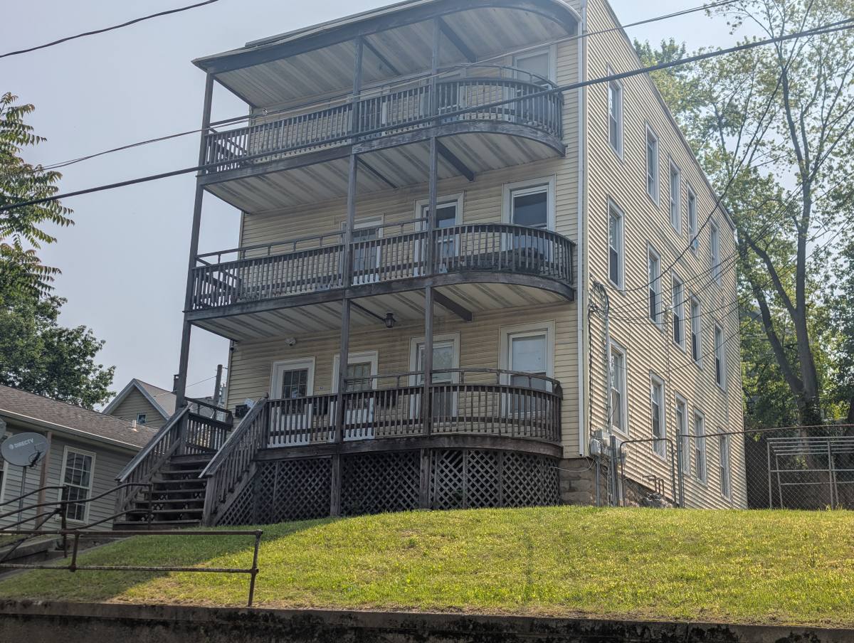 Apartment for rent at 83 Lounsbury Ave #SECOND Floor, Waterbury, CT 06706