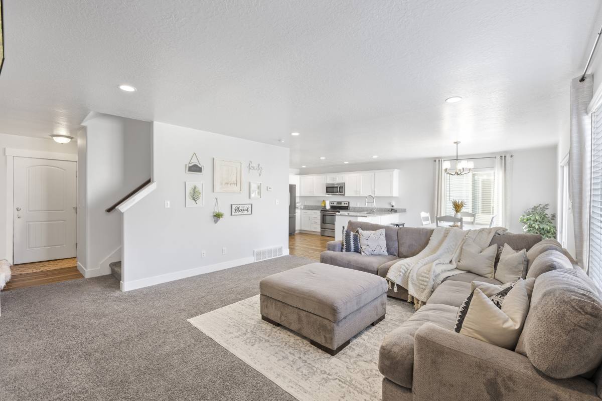 House for rent at 1633 E Tumwater Lane, Eagle Mountain, UT 84005