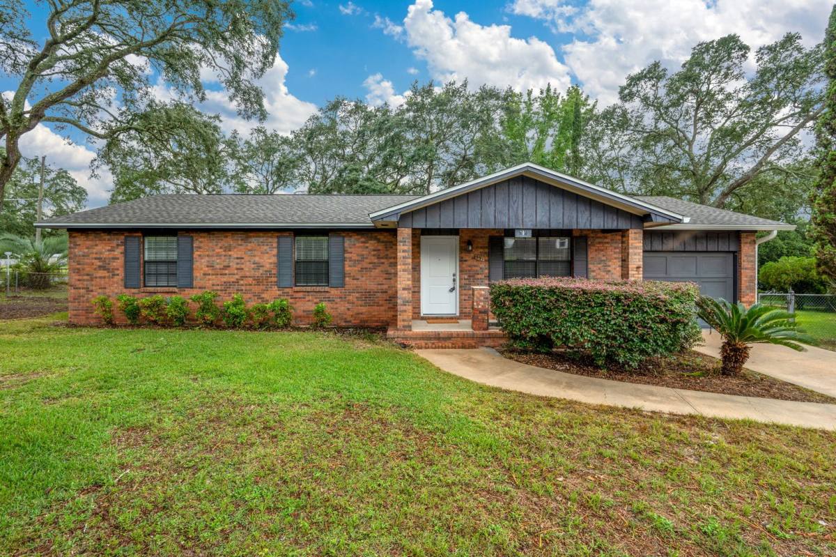 House for rent at 391 Iowa St, Valparaiso, FL 32580