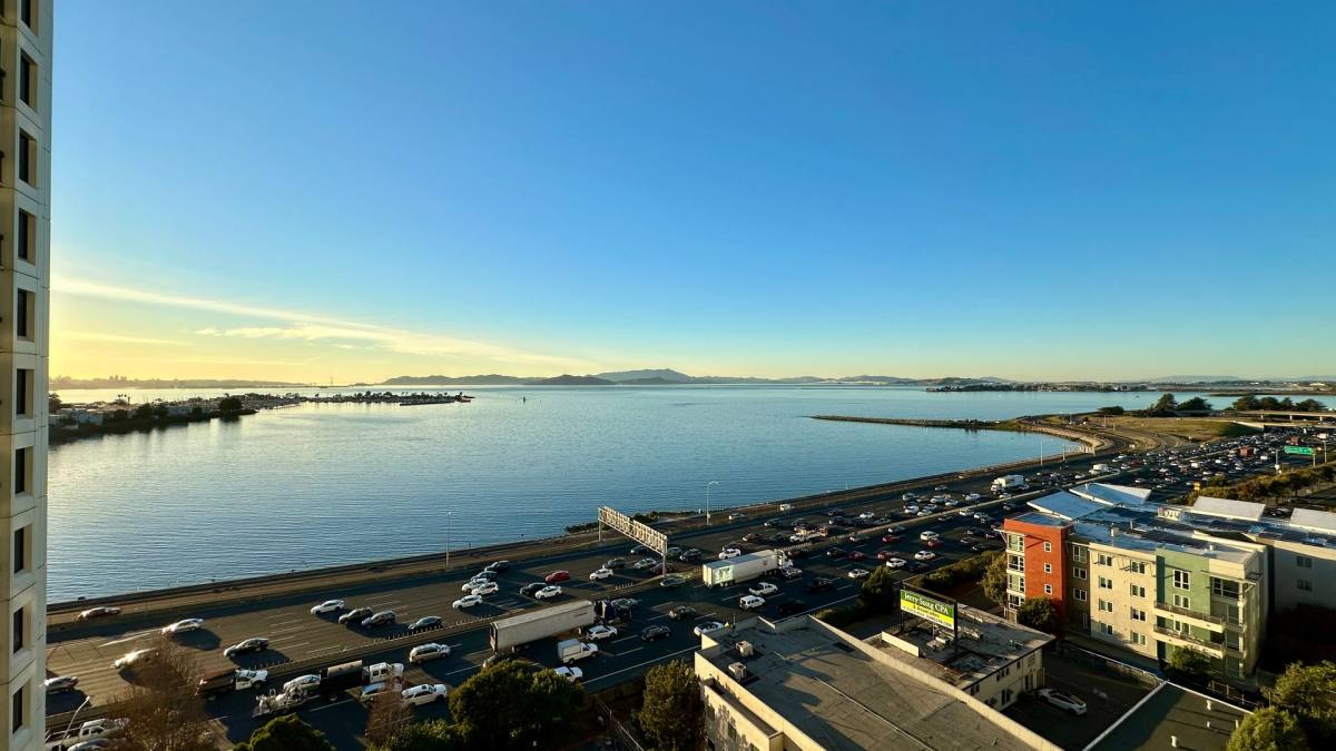 Apartment for rent at 6363 Christie Ave, Emeryville, CA 94608