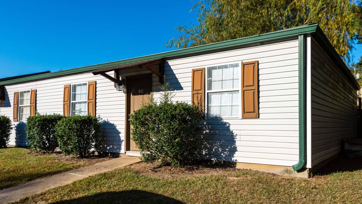Apartment for rent at 215 Hartfield Rd, Hattiesburg, MS 39402