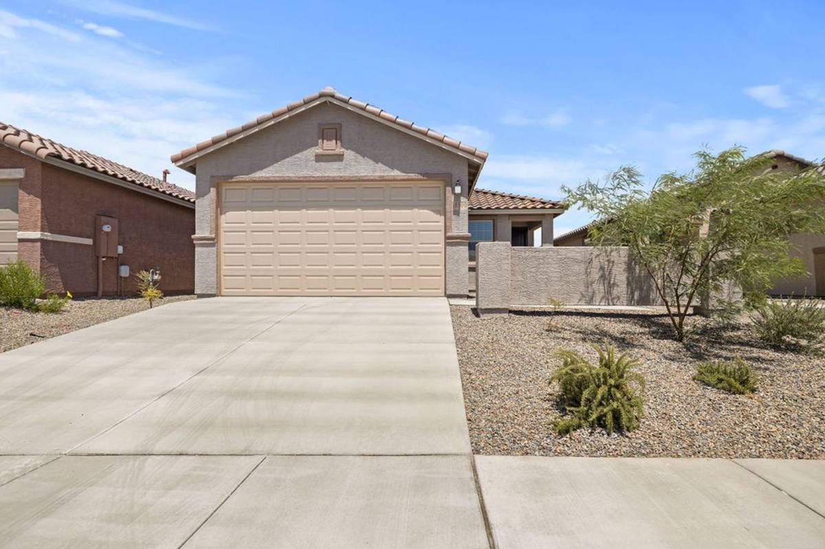 House for rent at 10500 W Waveland Dr, Marana, AZ 85653