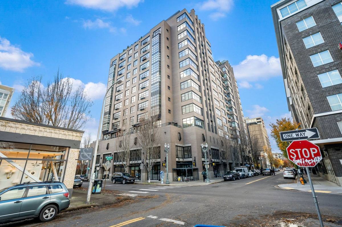 Apartment for rent at 333 NW 9th Ave, Portland, OR 97209