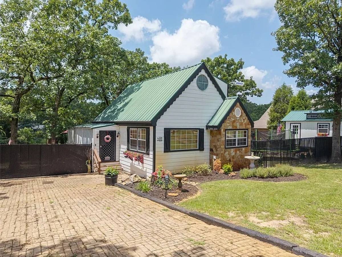 House for rent at 5650 Point Lavista, Malakoff, TX 75148