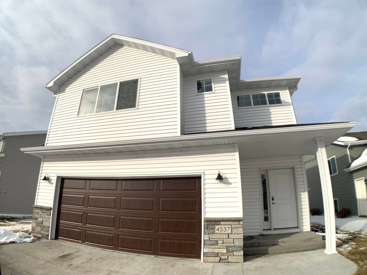 House for rent at 4537 13th St S, Moorhead, MN 56560