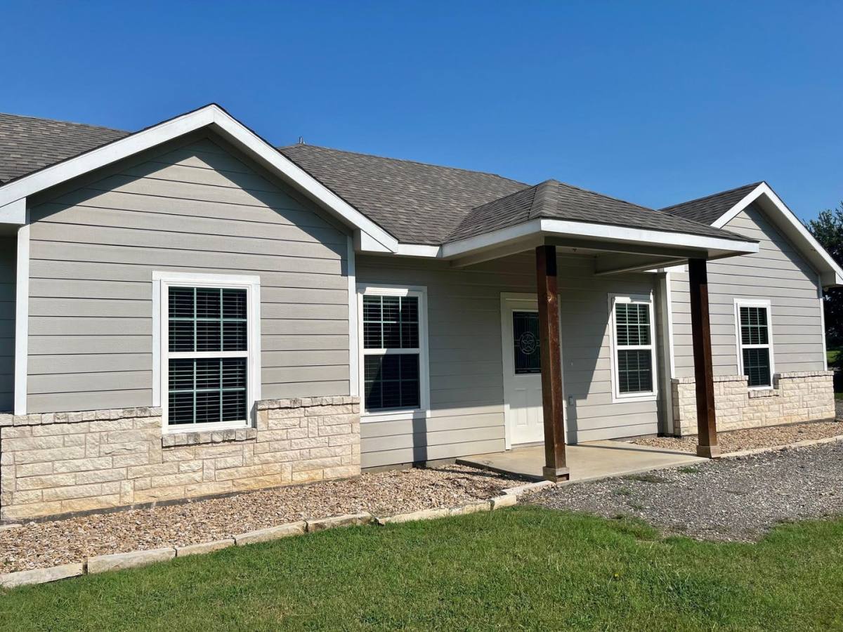 House for rent at 1905 Cr, Cleburne, TX 76031