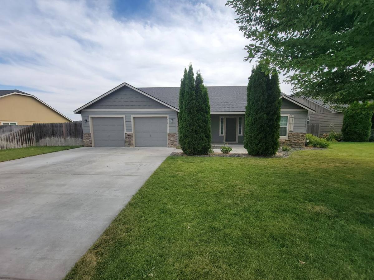 House for rent at 1490 Crab Apple Circle, West Richland, WA 99353