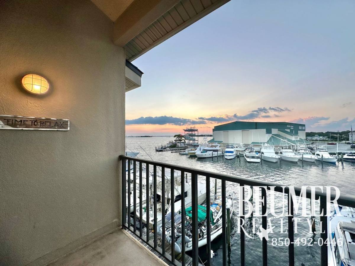 Condo for rent at 14100 River Rd, Pensacola, FL 32507