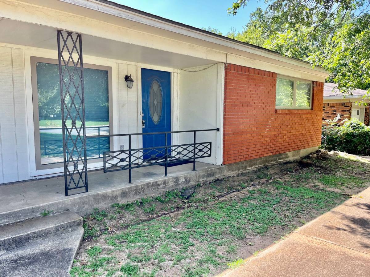 House for rent at 2614 Denison St, Denton, TX 76201