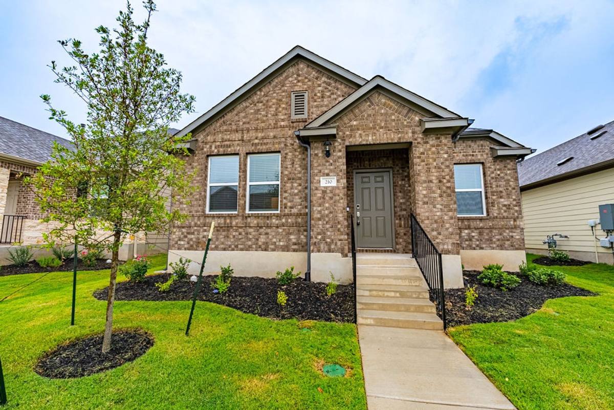 210 Flowers Ave, Hutto, TX 78634