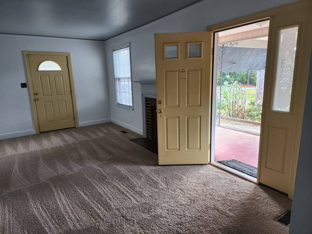 House for rent at 221 W Vineland Rd, Augusta, GA 30904