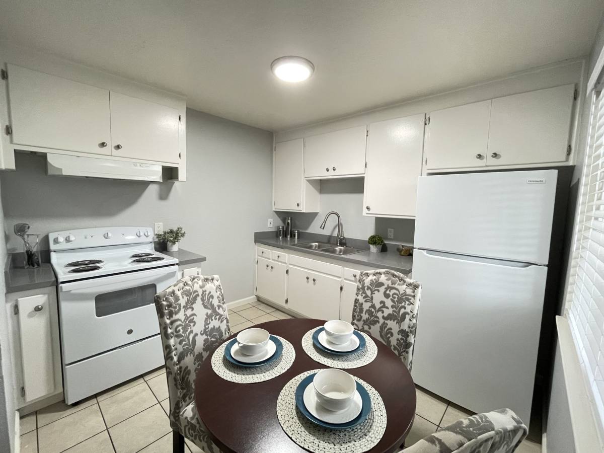 Apartment for rent at 3544 Auburn Blvd, Sacramento, CA 95821
