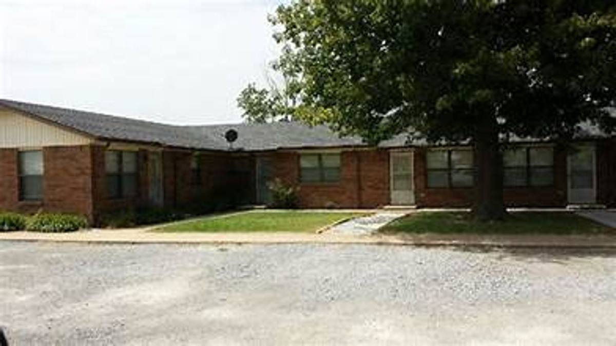 Apartment for rent at 9356 S 430 Rd, Chouteau, OK 74337